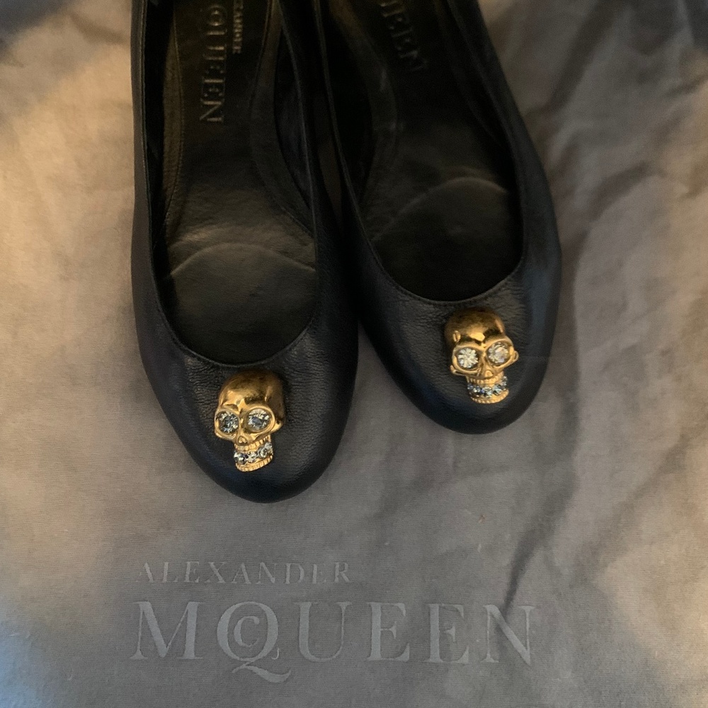Alexander McQueen Skull Head Leather Flat 36.5